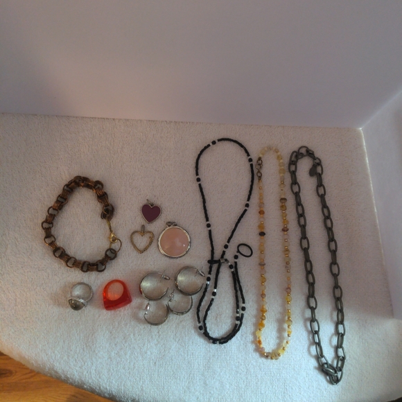 Chic Multi-Color Necklace Set - Picture 1 of 3